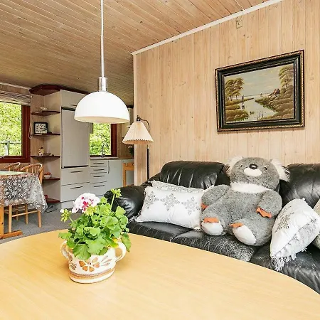 Three-bedroom Holiday In Logstor 11 *